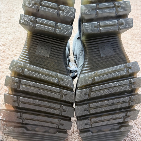 Dr. Martens Corran 3-Eye Atlas Leather Heeled Boots - Picture 5 of 8